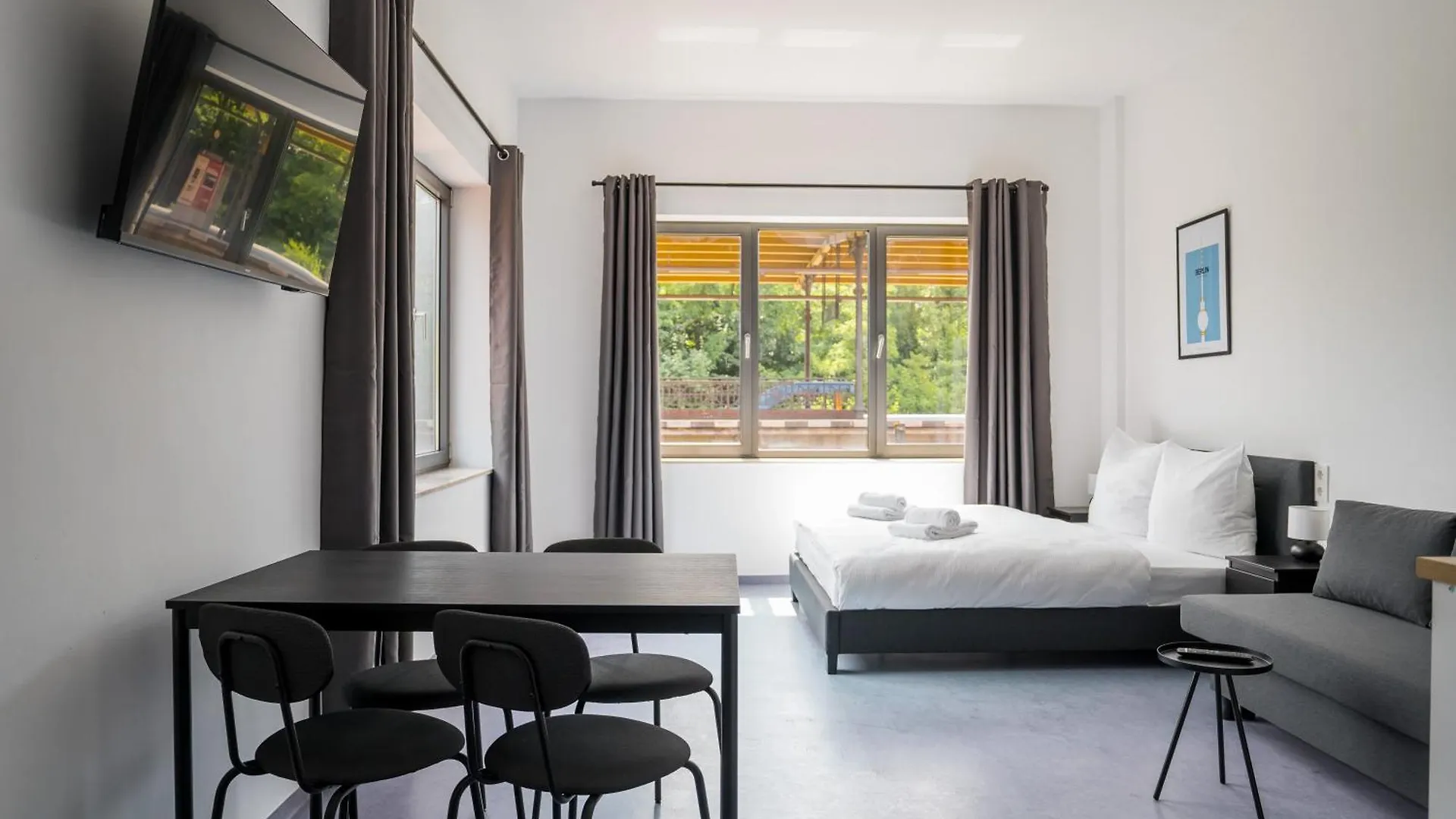 Apartmenthaus Berlin Neukoelln Tyskland